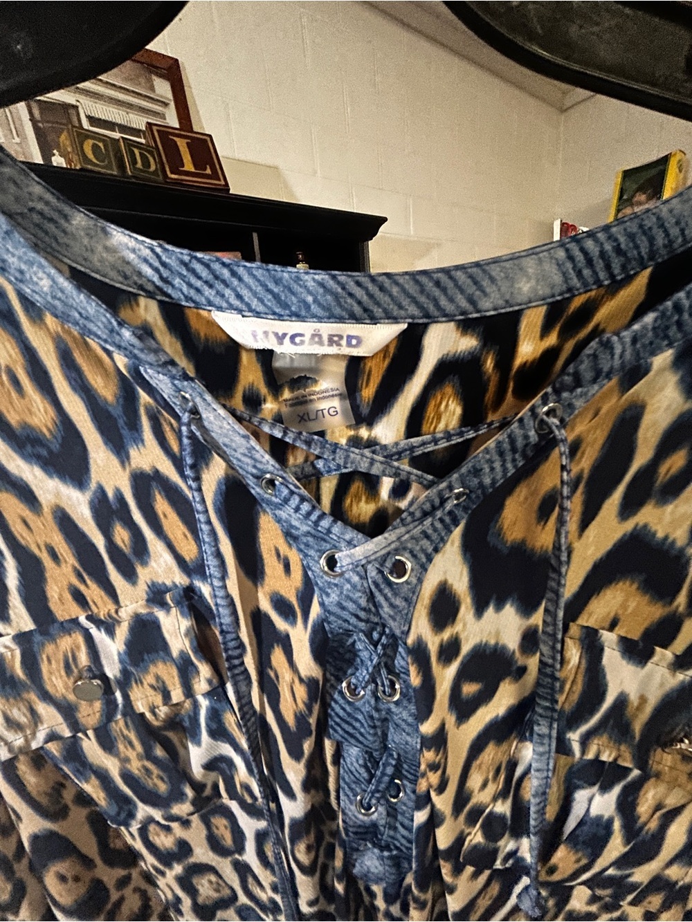Peter Nygard Leopard Print Tunic in Blue, Tan and Black - Picture 4 of 10